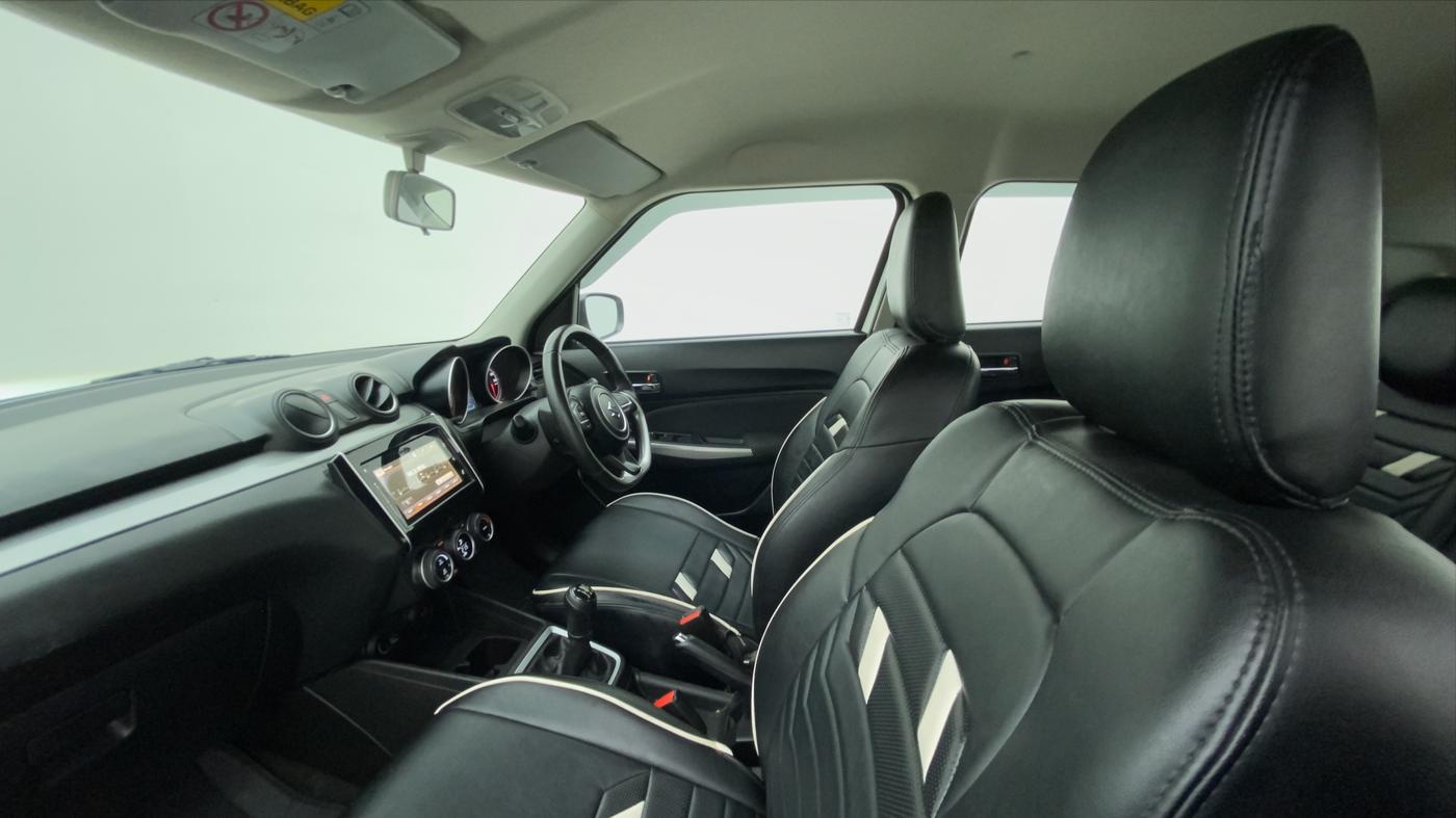 2018 Maruti Swift ZDI +, Diesel, Manual, 39,024 km, Right Side Front Door Cabin