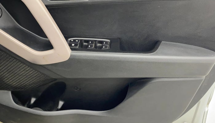 2018 Hyundai Creta E PLUS 1.4 DIESEL, Diesel, Manual, 1,22,245 km, Driver Side Door Panels Control