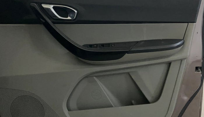 2016 Tata Tiago XZ PETROL, Petrol, Manual, 92,490 km, Driver Side Door Panels Control