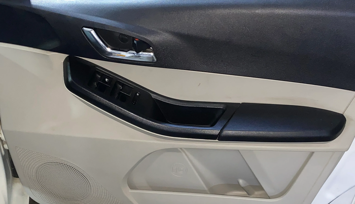 2022 Tata Tiago XZ PLUS PETROL, Petrol, Manual, 14,948 km, Driver Side Door Panels Control