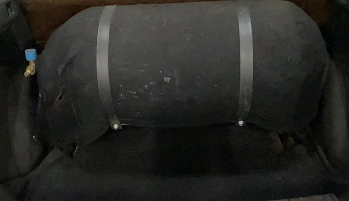 2018 Tata NEXON XM PETROL, CNG, Manual, 81,527 km, Boot Inside