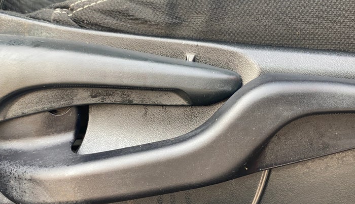 2020 Toyota Etios CROSS 1.2 G, CNG, Manual, 65,593 km, Driver Side Adjustment Panel