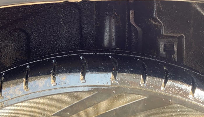 2020 Toyota Etios CROSS 1.2 G, CNG, Manual, 65,593 km, Left Rear Tyre Tread