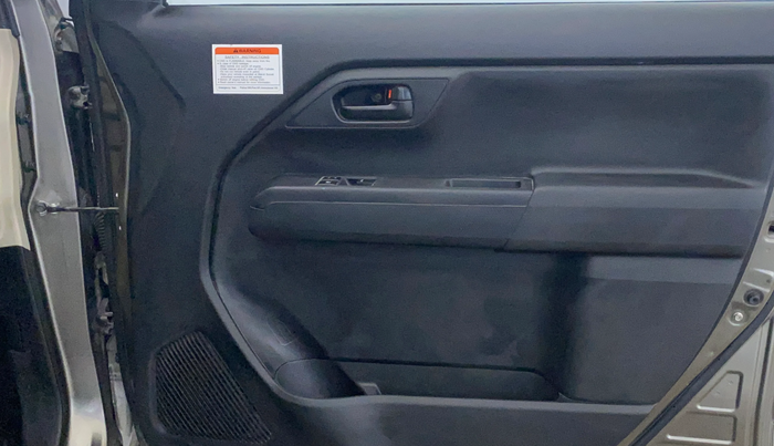 2021 Maruti New Wagon-R LXI CNG 1.0, CNG, Manual, 90,916 km, Driver Side Door Panels Control