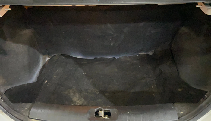 2015 Maruti Swift Dzire VXI, Petrol, Manual, 94,311 km, Boot Inside