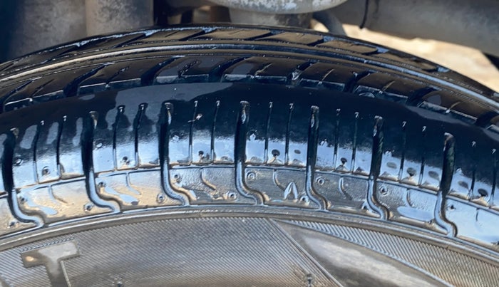 2018 Maruti Alto 800 LXI, Petrol, Manual, 78,885 km, Left Rear Tyre Tread