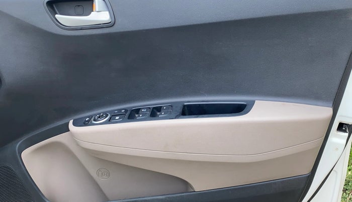 2014 Hyundai Grand i10 SPORTZ 1.2 KAPPA VTVT, Petrol, Manual, 69,487 km, Driver Side Door Panels Control