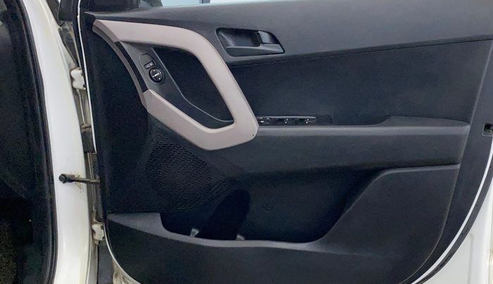 2018 Hyundai Creta E PLUS 1.6 PETROL, Petrol, Manual, 71,879 km, Driver Side Door Panels Control