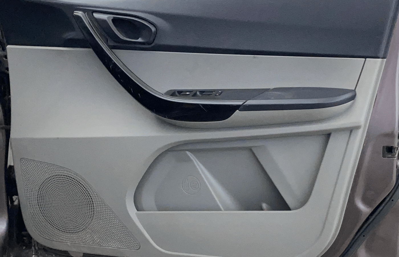 2019 Tata Tiago XT PETROL, Petrol, Manual, 50 km, Driver Side Door Panels Control