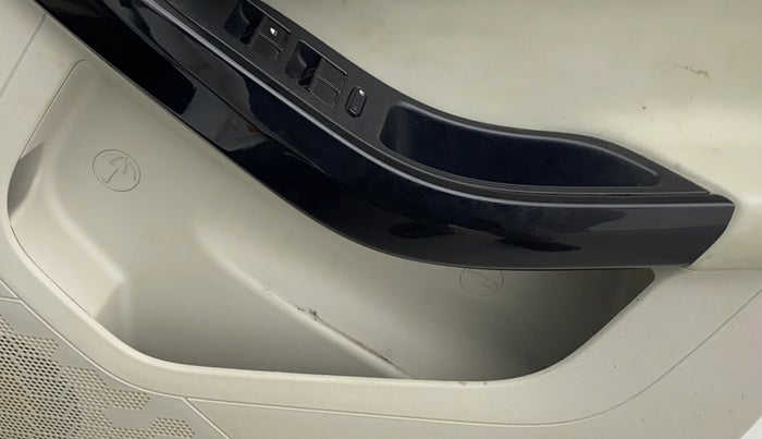 2023 Tata NEXON XZ PLUS LUXURY SUNROOF PETROL, Petrol, Manual, 53,828 km, Driver Side Door Panels Control