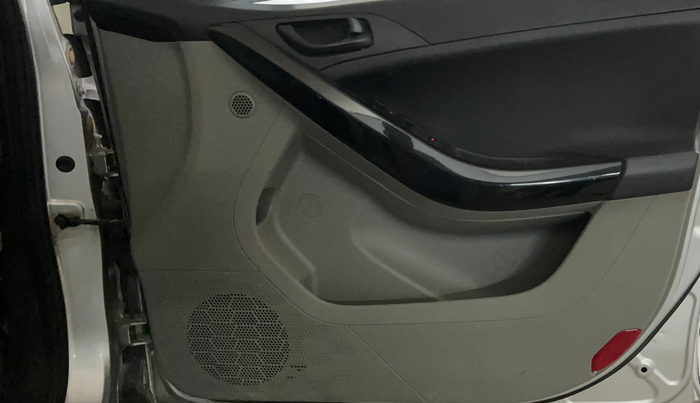 2019 Tata NEXON XM PETROL, Petrol, Manual, 68,556 km, Driver Side Door Panels Control