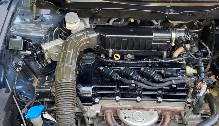 2019 Maruti Ciaz ZETA 1.5 SHVS MT PETROL, Petrol, Manual, 1,12,843 km, Engine View - Right