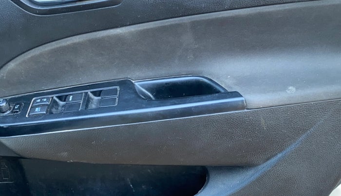 2015 Maruti Swift VXI, Petrol, Manual, 47,998 km, Driver Side Door Panels Control