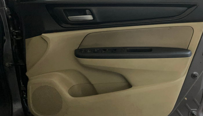 2019 Honda Amaze 1.2L I-VTEC V, Petrol, Manual, 14,247 km, Driver Side Door Panels Control