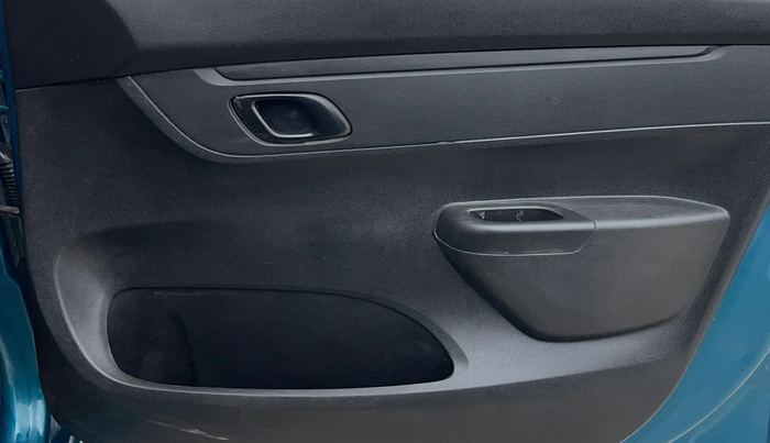 2020 Renault Kwid RXL, Petrol, Manual, 47,982 km, Driver Side Door Panels Control