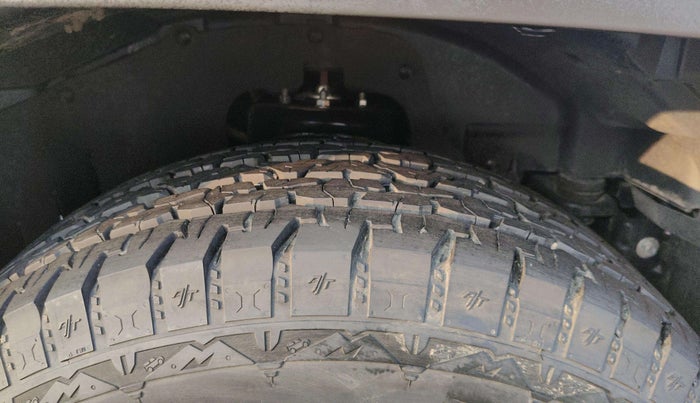 2023 Mahindra Thar LX D 4*4 MT HT, Diesel, Manual, 3,301 km, Right Rear Tyre Tread