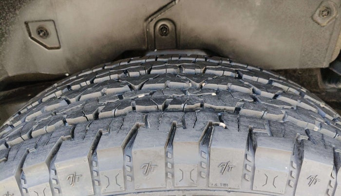 2023 Mahindra Thar LX D 4*4 MT HT, Diesel, Manual, 3,301 km, Left Rear Tyre Tread