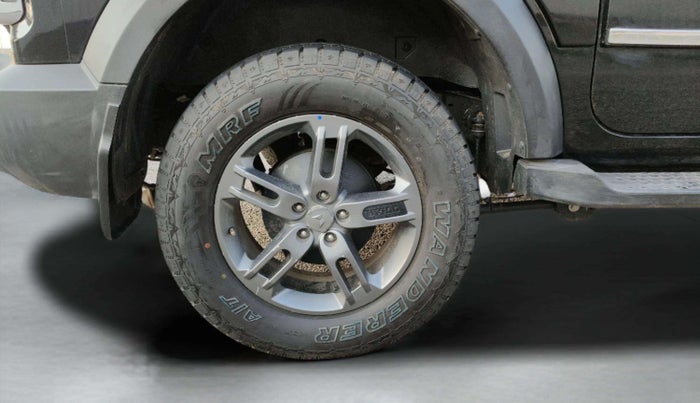 2023 Mahindra Thar LX D 4*4 MT HT, Diesel, Manual, 3,301 km, Right Rear Wheel