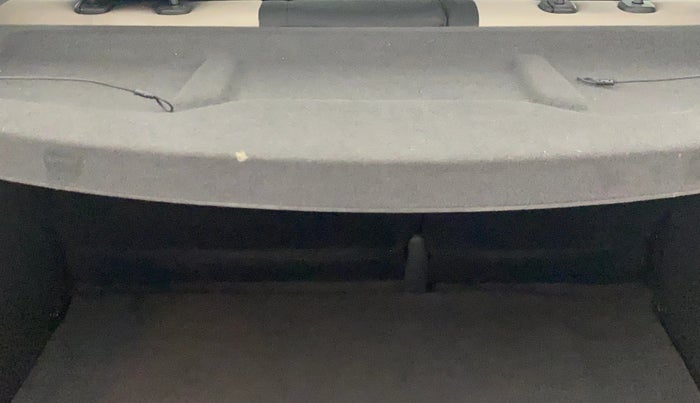 2017 Hyundai Elite i20 ASTA 1.2 (O), Petrol, Manual, 31,399 km, Boot Inside