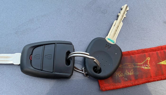 2017 Hyundai Grand i10 MAGNA 1.2 KAPPA VTVT, Petrol, Manual, 83,516 km, Key Close Up