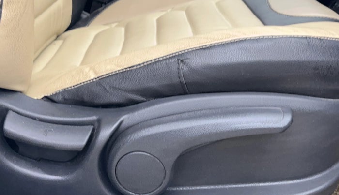 2019 Hyundai Elite i20 SPORTZ PLUS  1.2 CVT, Petrol, Automatic, 56,417 km, Driver Side Adjustment Panel