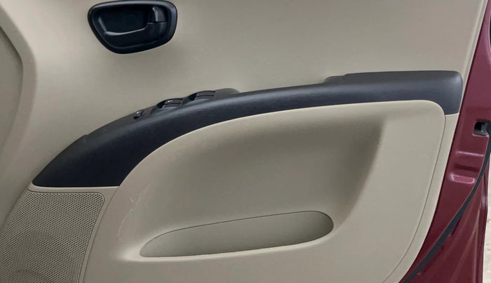 2015 Hyundai i10 MAGNA 1.1, Petrol, Manual, 68,119 km, Driver Side Door Panels Control