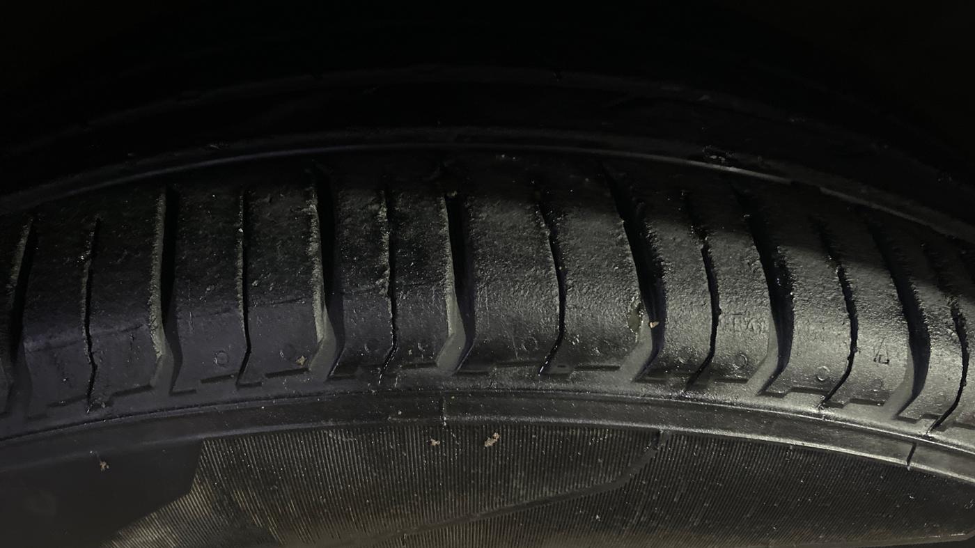 2019 Hyundai VENUE SX PLUS 1.0 TURBO DCT, Petrol, Automatic, 37,779 km, Left Front Tyre Tread