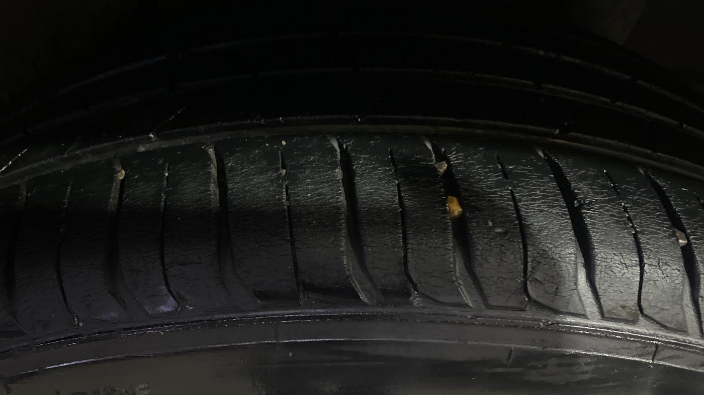 2019 Hyundai VENUE SX PLUS 1.0 TURBO DCT, Petrol, Automatic, 37,779 km, Left Rear Tyre Tread