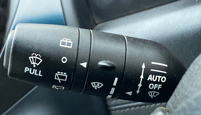 2018 Tata Hexa Varicor 400 XTA, Diesel, Automatic, 39,282 km, Rain Sensing Wipers