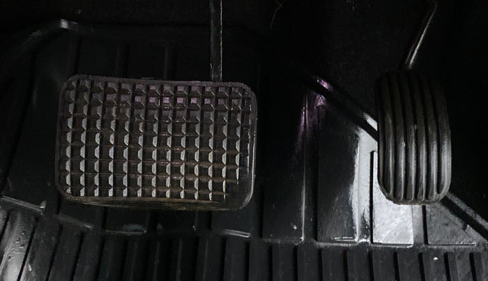 2018 Tata Hexa Varicor 400 XTA, Diesel, Automatic, 39,282 km, Pedals