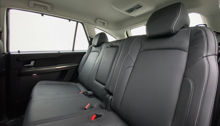 2018 Tata Hexa Varicor 400 XTA, Diesel, Automatic, 39,282 km, Right Side Rear Door Cabin