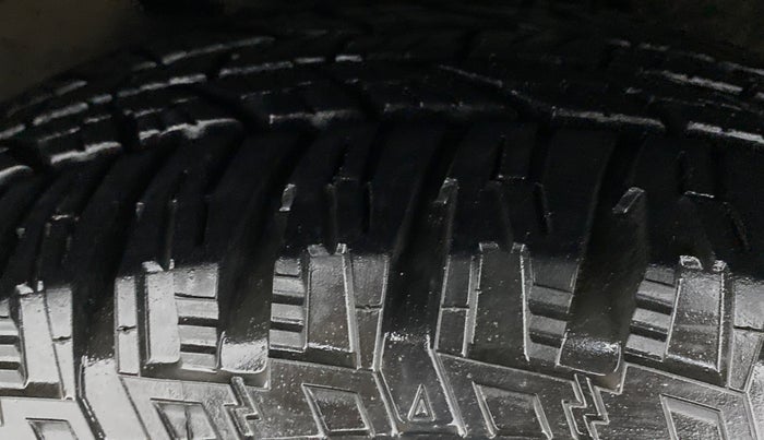 2018 Tata Hexa Varicor 400 XTA, Diesel, Automatic, 39,282 km, Left Front Tyre Tread