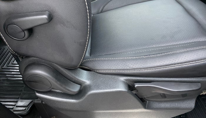 2018 Tata Hexa Varicor 400 XTA, Diesel, Automatic, 39,282 km, Driver Side Adjustment Panel