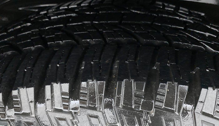 2018 Tata Hexa Varicor 400 XTA, Diesel, Automatic, 39,282 km, Right Rear Tyre Tread