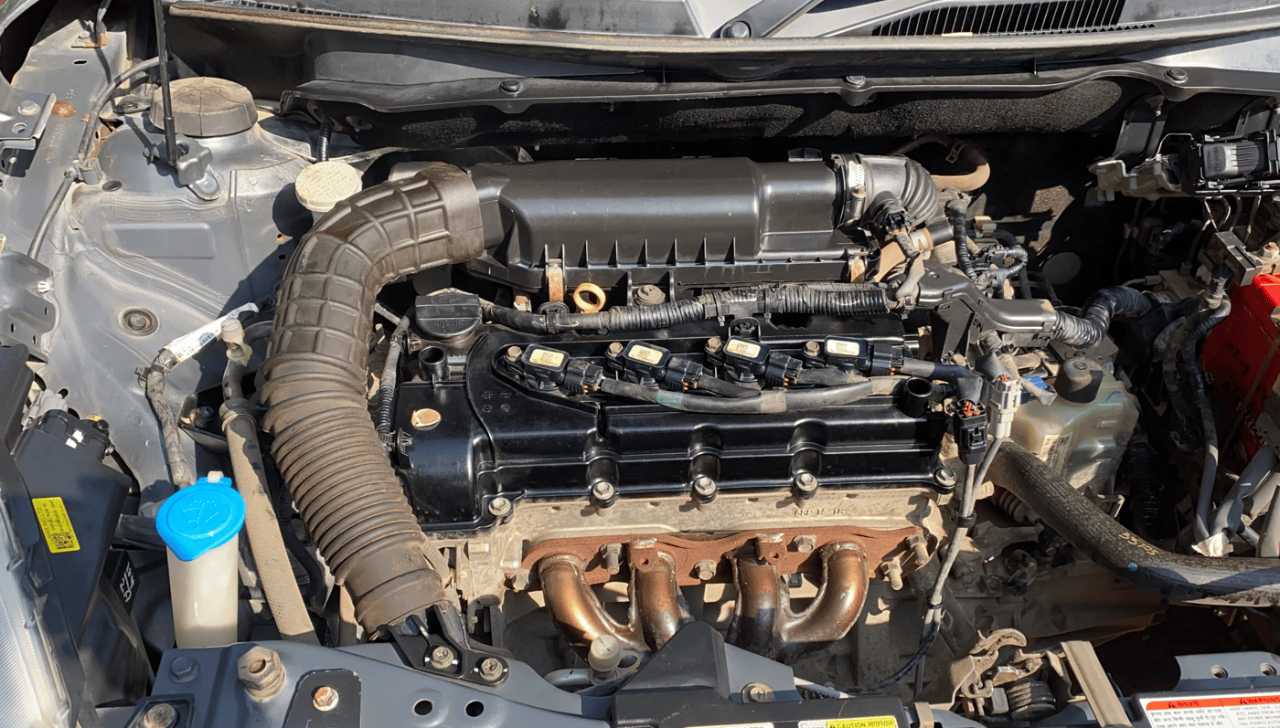 2018 Maruti Swift VXI AMT, Petrol, Automatic, 80,076 km, Engine View - Right