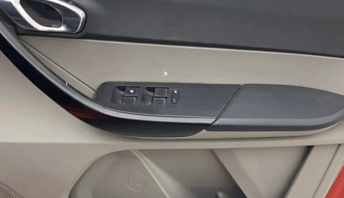 2017 Tata Tiago XZA PETROL, Petrol, Automatic, 33,540 km, Driver Side Door Panels Control