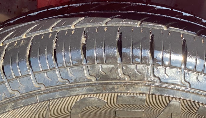 2020 Maruti Swift VXI, Petrol, Manual, 82,121 km, Right Rear Tyre Tread