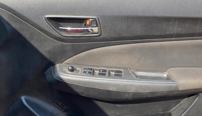 2020 Maruti Swift VXI, Petrol, Manual, 82,121 km, Driver Side Door Panels Control