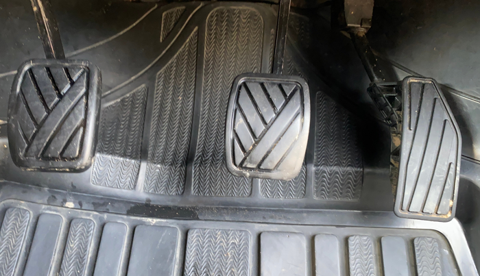 2020 Maruti Swift VXI, Petrol, Manual, 82,121 km, Pedals