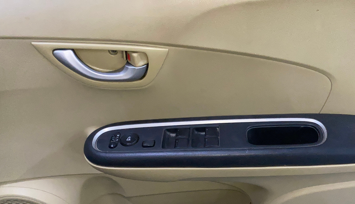 2016 Honda Amaze 1.2L I-VTEC VX, Petrol, Manual, 78,346 km, Driver Side Door Panels Control