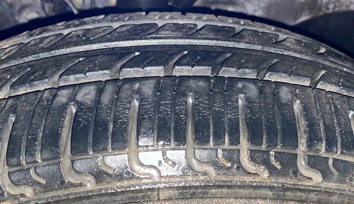 2016 Honda Amaze 1.2L I-VTEC VX, Petrol, Manual, 78,346 km, Right Front Tyre Tread