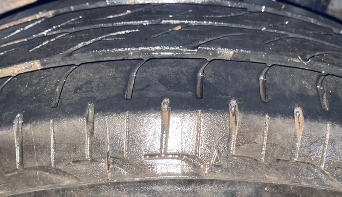 2016 Honda Amaze 1.2L I-VTEC VX, Petrol, Manual, 78,346 km, Left Rear Tyre Tread