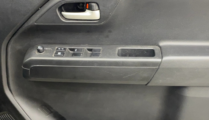 2020 Maruti New Wagon-R VXI (O) 1.0, Petrol, Manual, 60,284 km, Driver Side Door Panels Control