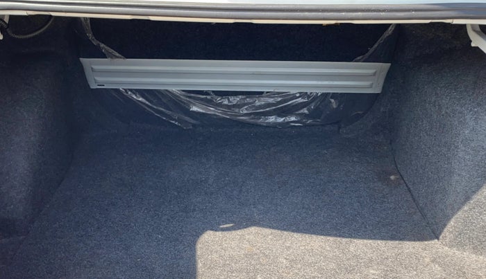 2017 Volkswagen Vento HIGHLINE PETROL AT, Petrol, Automatic, 86,755 km, Boot Inside