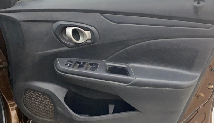 2020 Datsun Go Plus T(O), Petrol, Manual, 76,762 km, Driver Side Door Panels Control