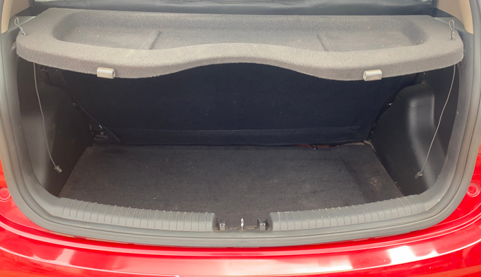 2017 Hyundai Grand i10 SPORTZ (O) AT 1.2 KAPPA VTVT, Petrol, Automatic, 96,928 km, Boot Inside