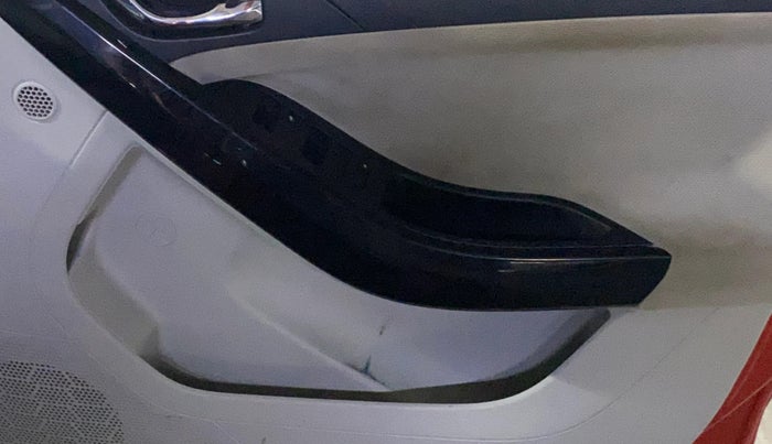 2022 Tata NEXON XZ PLUS (HS) PETROL DUAL TONE, Petrol, Manual, 87,846 km, Driver Side Door Panels Control