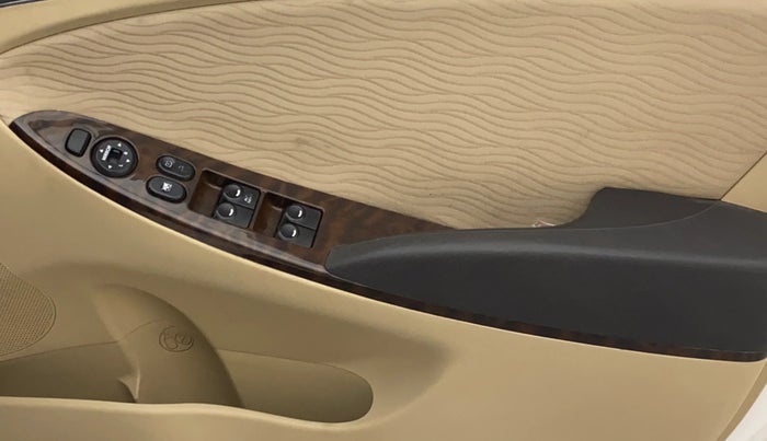 2014 Hyundai Verna FLUIDIC 1.4 CRDI CX, Diesel, Manual, 98,279 km, Driver Side Door Panels Control