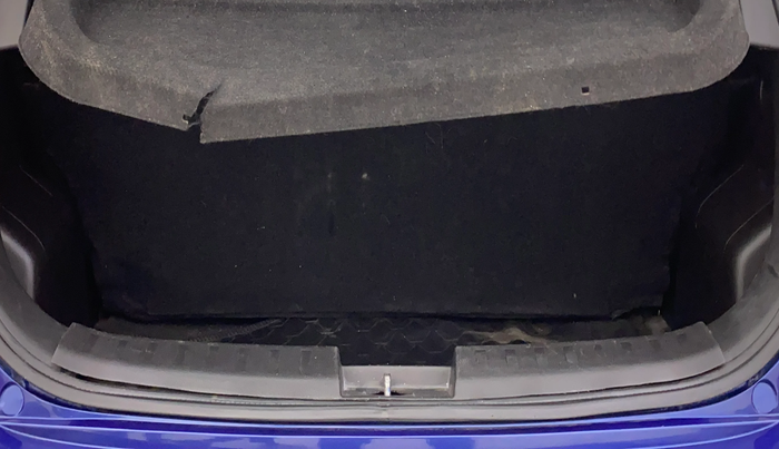 2014 Maruti Swift ZXI, Petrol, Manual, 46,071 km, Boot Inside