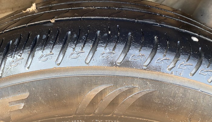 2021 Hyundai VENUE SX 1.0 (O) TURBO, Petrol, Manual, 61,353 km, Left Rear Tyre Tread